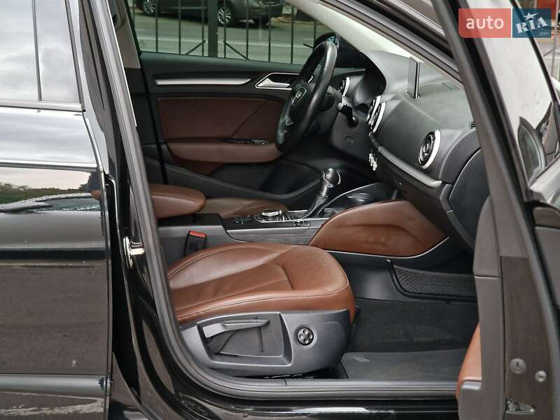 Хэтчбек Audi A3 2015 в Одессе