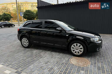 Хетчбек Audi A3 2006 в 