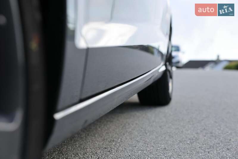 Седан Audi A3 2015 в Новояворовске