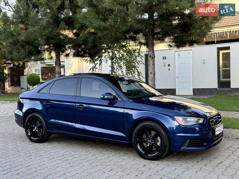 Седан Audi A3 2015 в Одессе