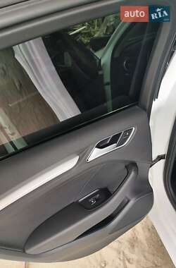 Седан Audi A3 2016 в 