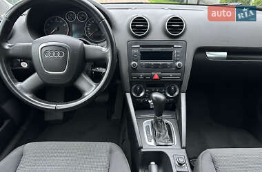 Хэтчбек Audi A3 2006 в 