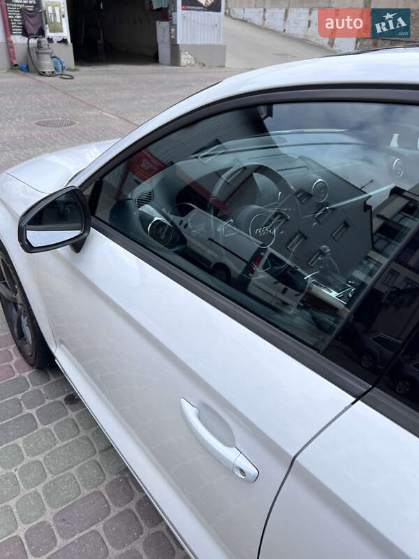 Седан Audi A3 2015 в Тернополе