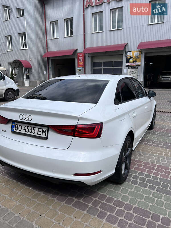 Седан Audi A3 2015 в Тернополе