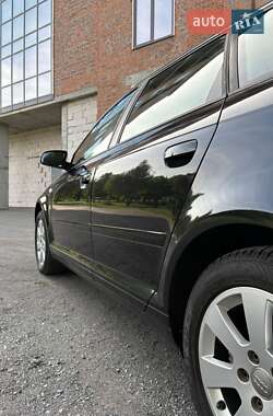 Хэтчбек Audi A3 2005 в 