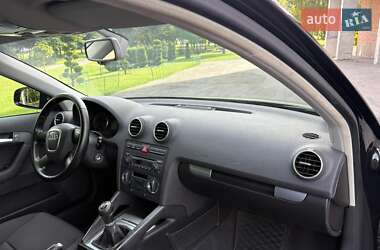 Хэтчбек Audi A3 2005 в 