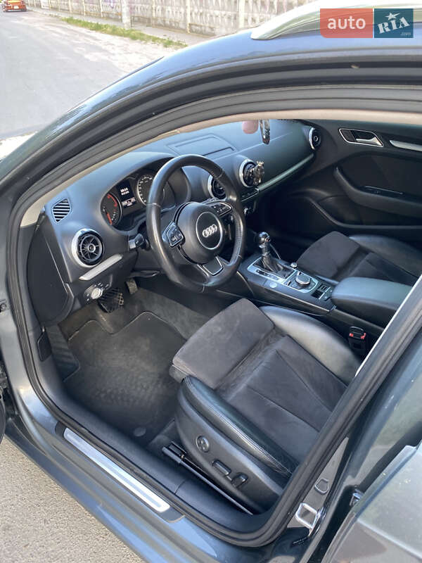 Хэтчбек Audi A3 2016 в Киеве