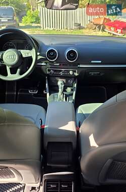 Седан Audi A3 2019 в 