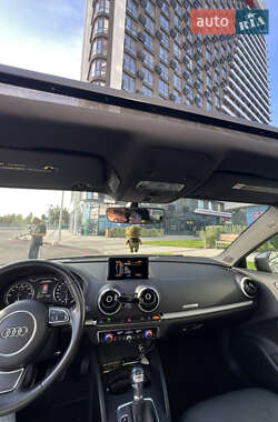 Хетчбек Audi A3 2016 в 