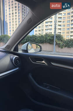 Седан Audi A3 2016 в 