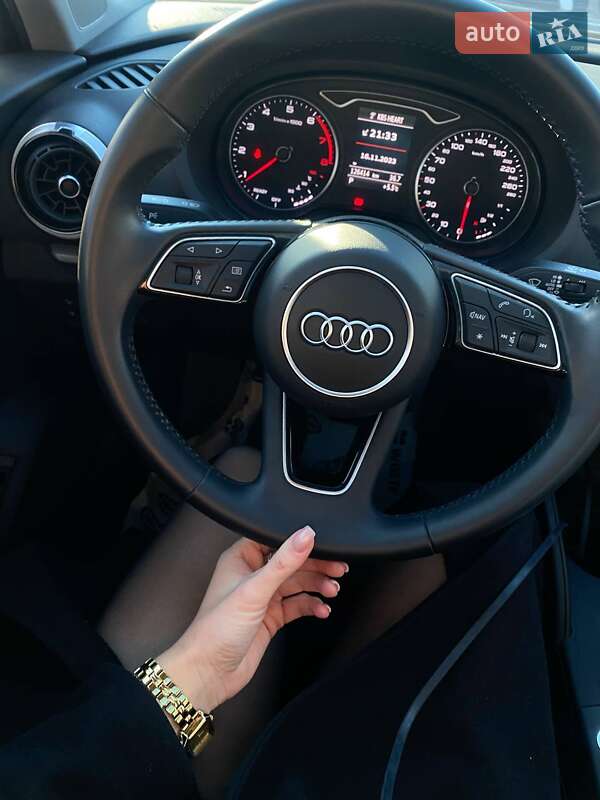 Седан Audi A3 2018 в Львове