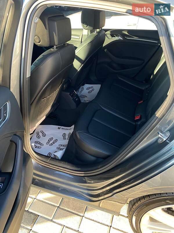 Седан Audi A3 2018 в Львове