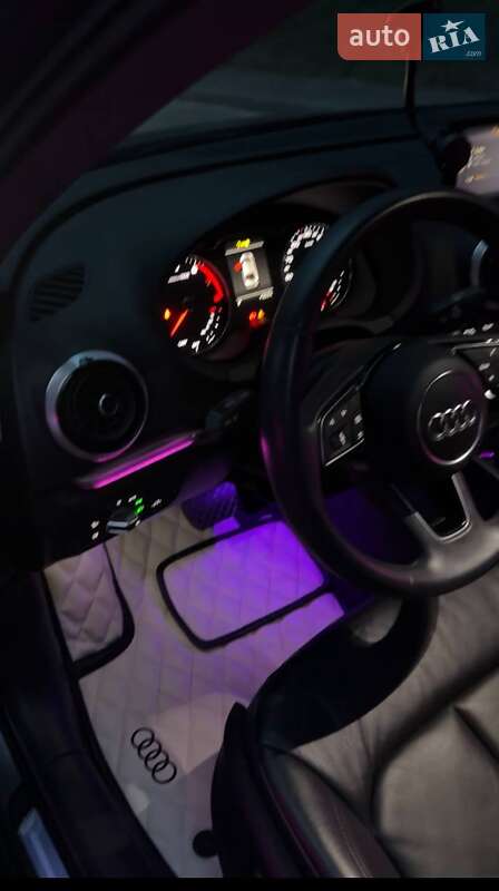 Седан Audi A3 2018 в Львове