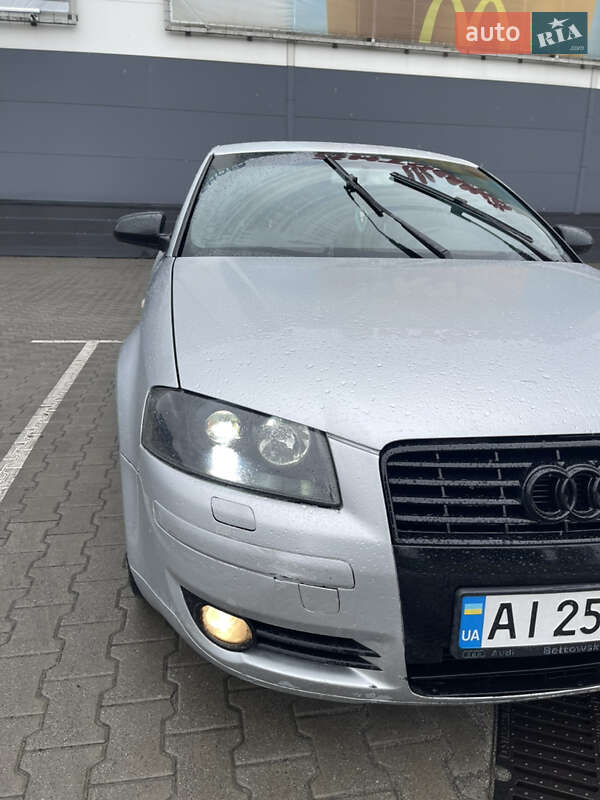 Хэтчбек Audi A3 2004 в Киеве