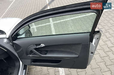 Хэтчбек Audi A3 2004 в 