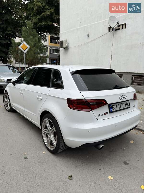 Хетчбек Audi A3 2015 в Ізмаїлі