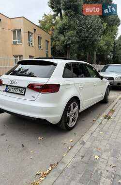 Хэтчбек Audi A3 2015 в 