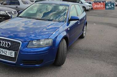 Хэтчбек Audi A3 2006 в 