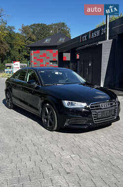 Седан Audi A3 2015 в Самборі