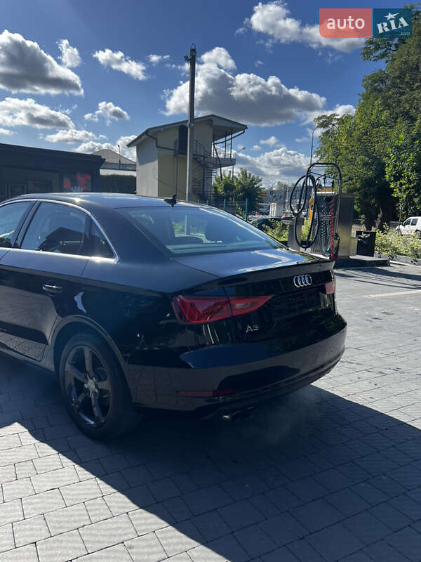 Седан Audi A3 2015 в Самборе