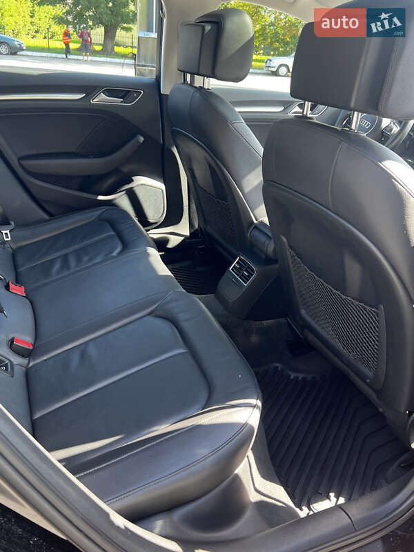 Седан Audi A3 2015 в Самборе