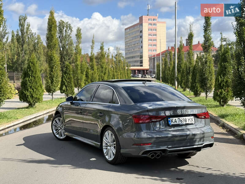 Седан Audi A3 2017 в Киеве