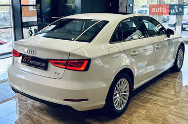 Седан Audi A3 2016 в 