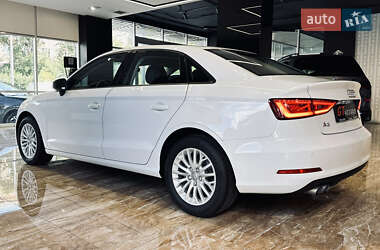 Седан Audi A3 2016 в 