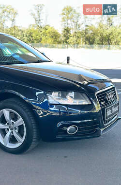 Хетчбек Audi A3 2012 в 