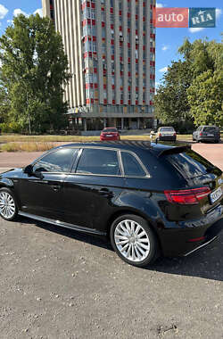 Хетчбек Audi A3 2018 в 