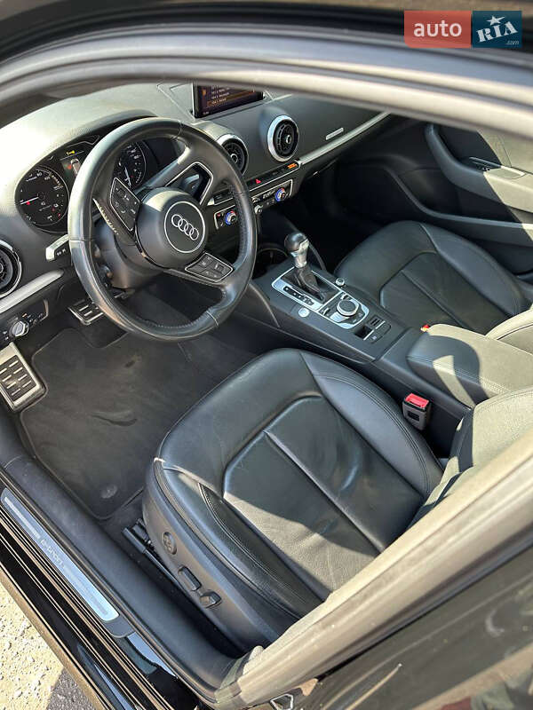 Хэтчбек Audi A3 2018 в Харькове