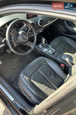 Хетчбек Audi A3 2018 в 
