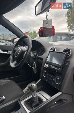 Хэтчбек Audi A3 2005 в 
