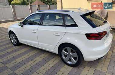 Хетчбек Audi A3 2013 в 