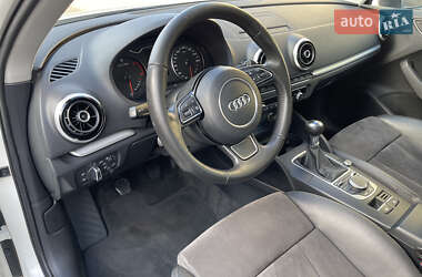 Хетчбек Audi A3 2013 в 