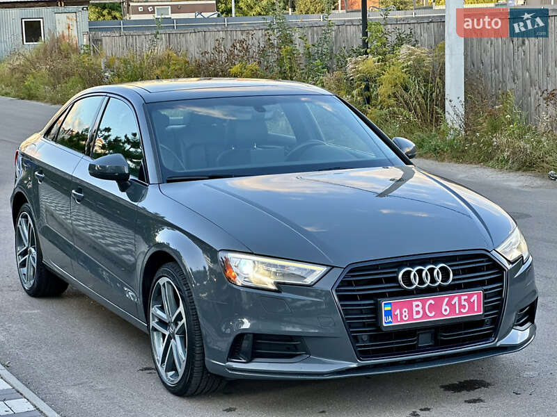 Седан Audi A3 2020 в Киеве