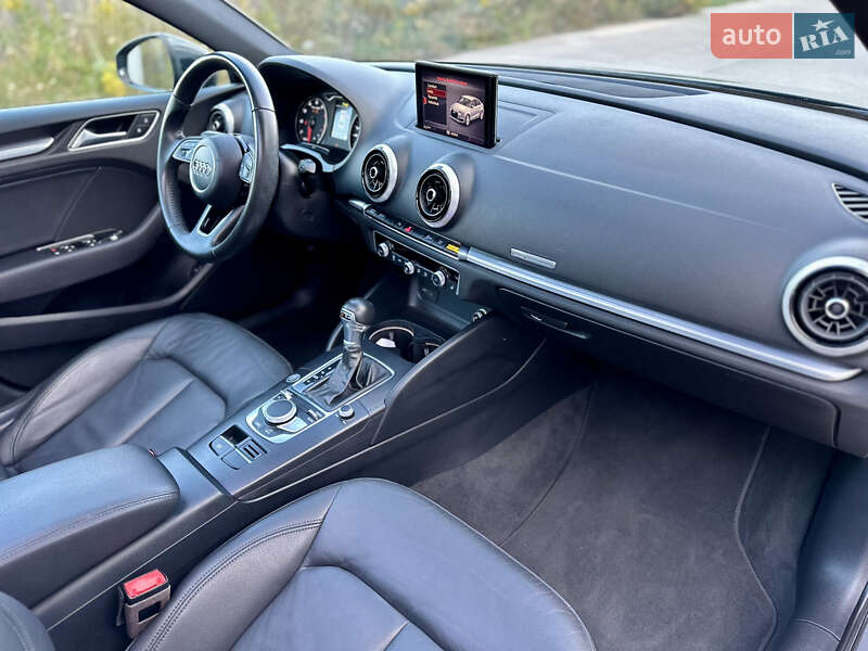 Седан Audi A3 2020 в Киеве