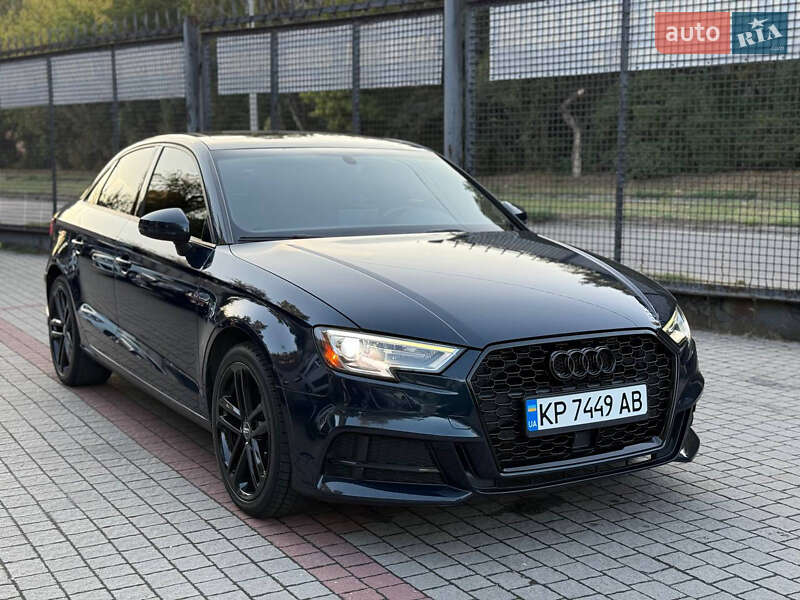 Седан Audi A3 2017 в Запорожье