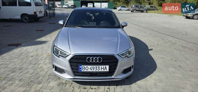 Седан Audi A3 2018 в Бродах