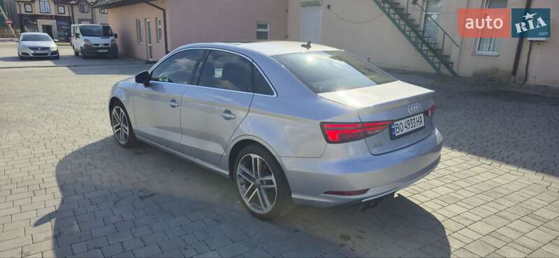 Седан Audi A3 2018 в Бродах