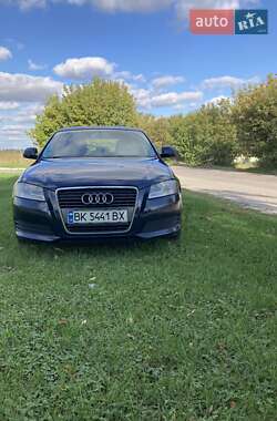 Хэтчбек Audi A3 2010 в 
