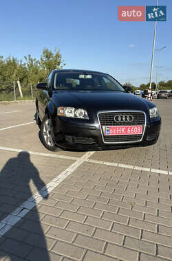 Хетчбек Audi A3 2006 в 