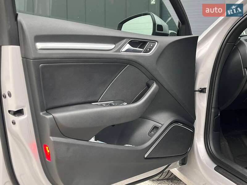 Седан Audi A3 2014 в Львове
