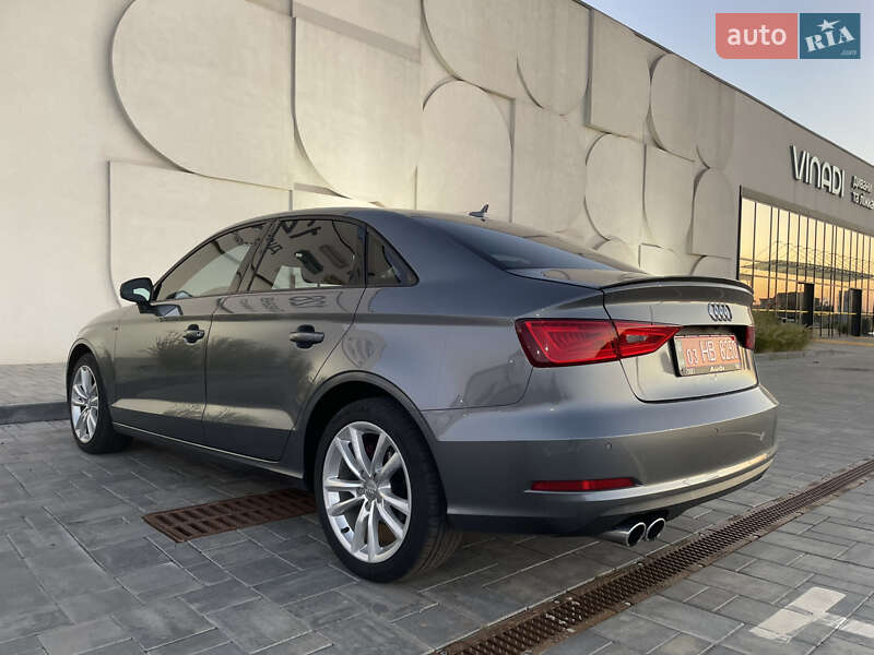 Седан Audi A3 2015 в Луцке