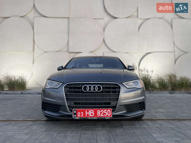 Седан Audi A3 2015 в Луцке