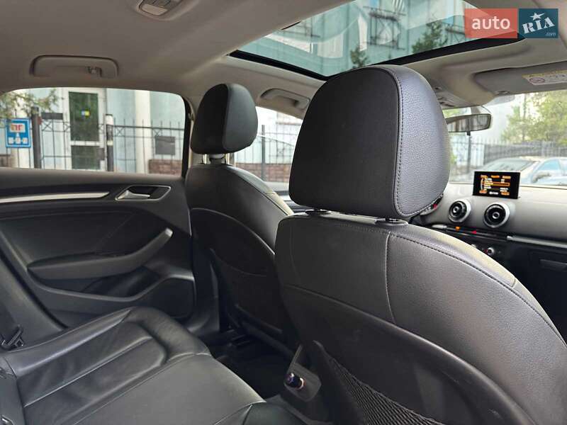 Седан Audi A3 2016 в Киеве
