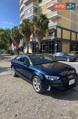 Седан Audi A3 2017 в Киеве