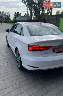 Седан Audi A3 2018 в 