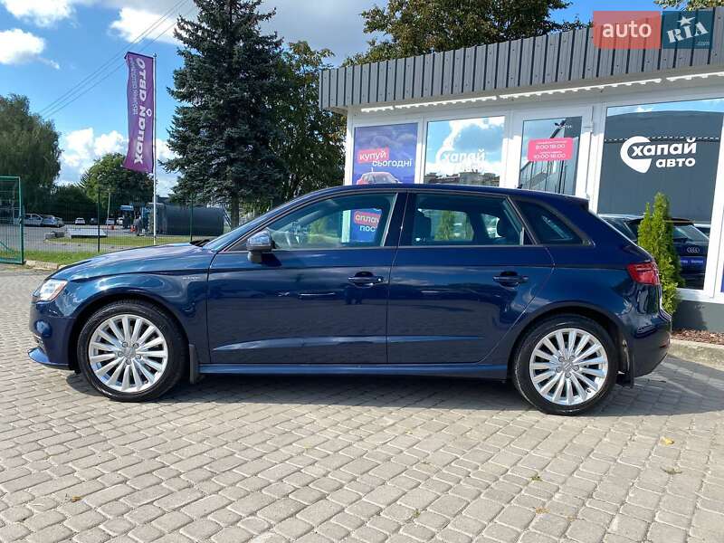 Хэтчбек Audi A3 2016 в Львове