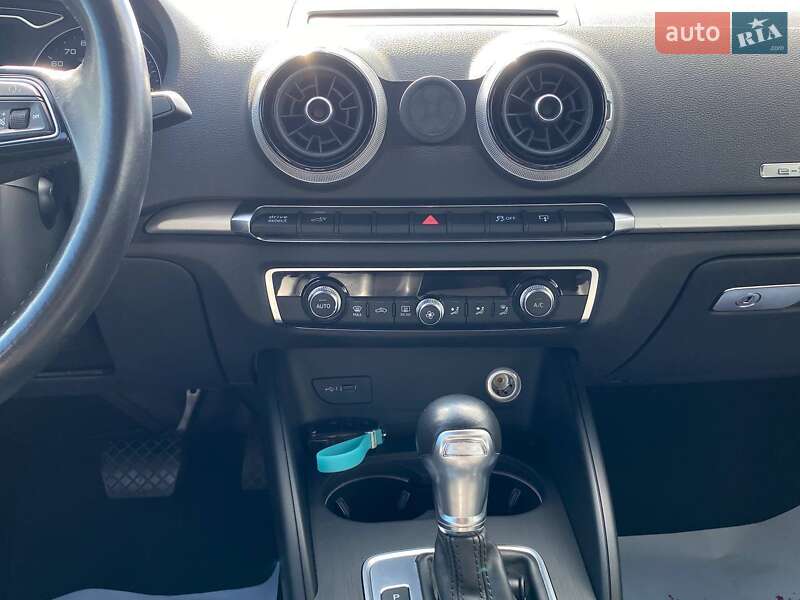 Хэтчбек Audi A3 2016 в Львове